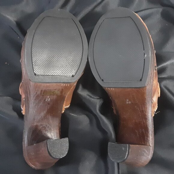 Coconuts By Matisse Raskin - Picture 4 of 4